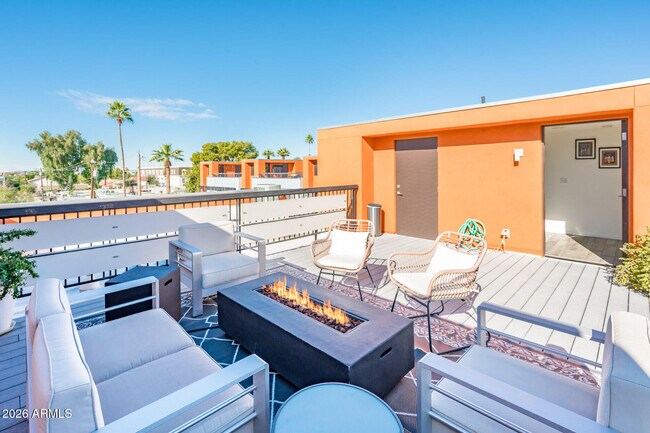 Building Photo - 4416 N 27th Way