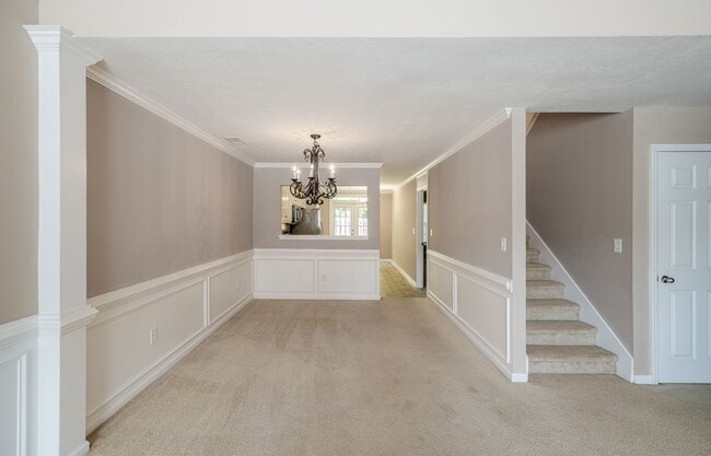 Building Photo - 435 Snead Way