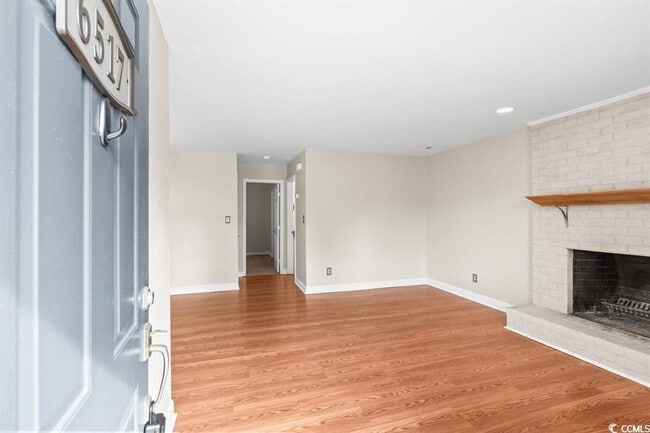 Building Photo - 6517 Valene Ct