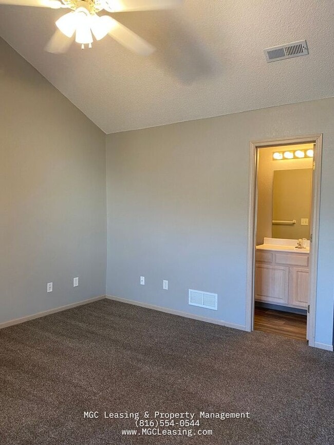 Building Photo - SOUTH GARDEN TOWNHOMES