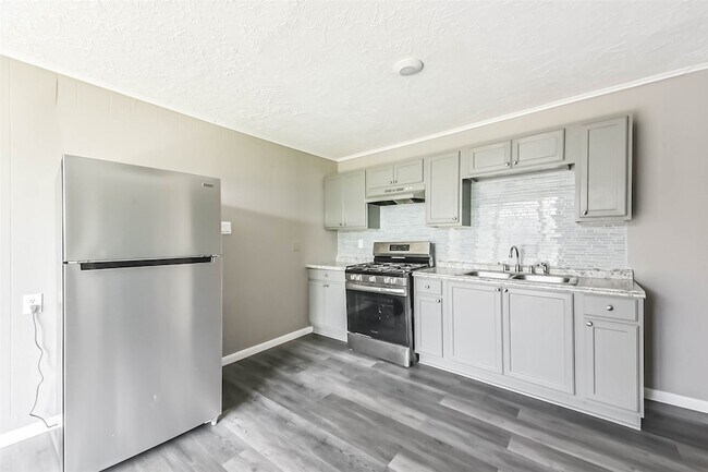 Building Photo - 14249 Brownsville St
