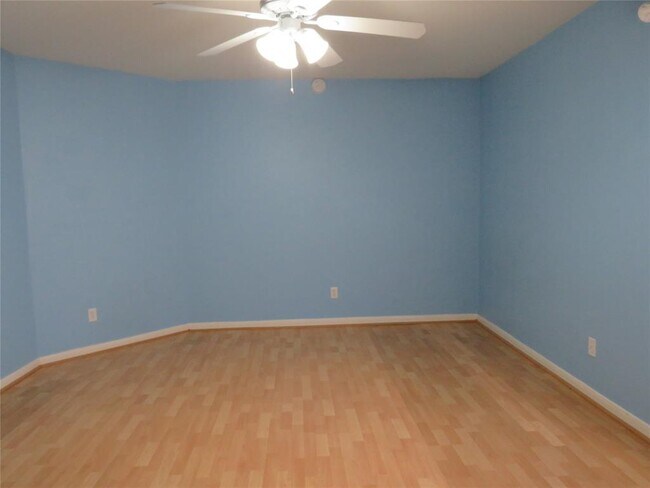 Building Photo - 2302 Plantation Bend Dr