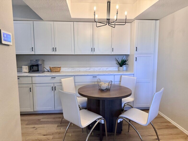 Building Photo - 9031 S Delaware Ave