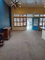 Building Photo - 610 S Cox St