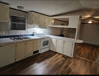 Building Photo - 410 Brown St