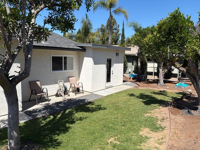 Building Photo - 808 Laurelwood Ct