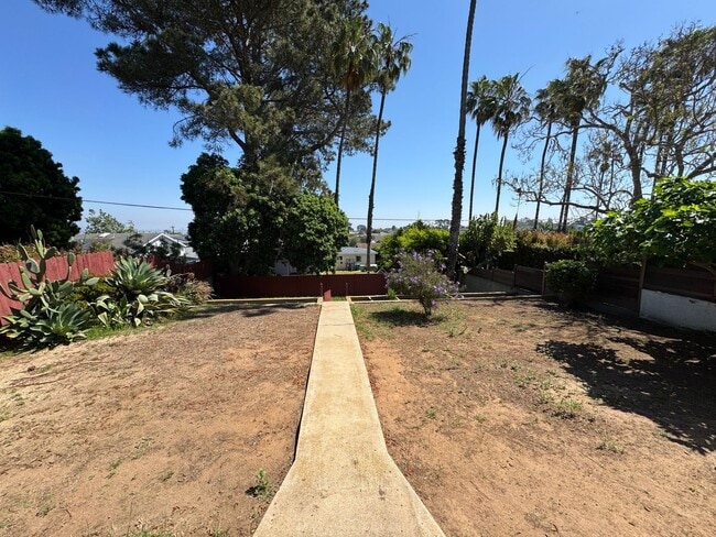 Building Photo - AVAILABLE NOW! BEAUTIFUL 3BD/1.5BA POINT LOMA HOME w/ GARAGE & LAUNDRY! SMALL PETS WELCOME!