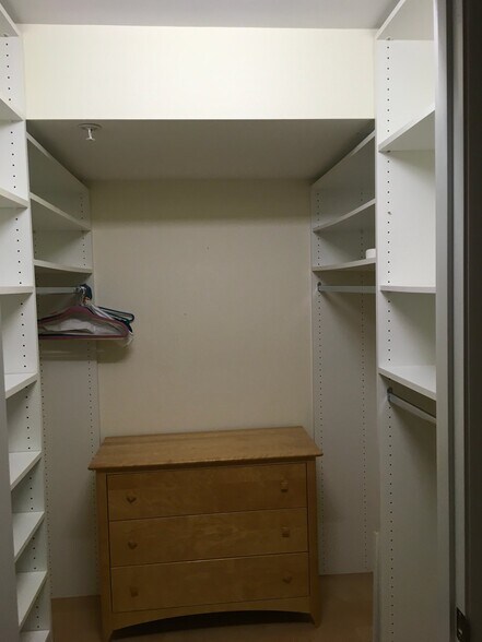 Building Photo - 5305 Sherrill Ave