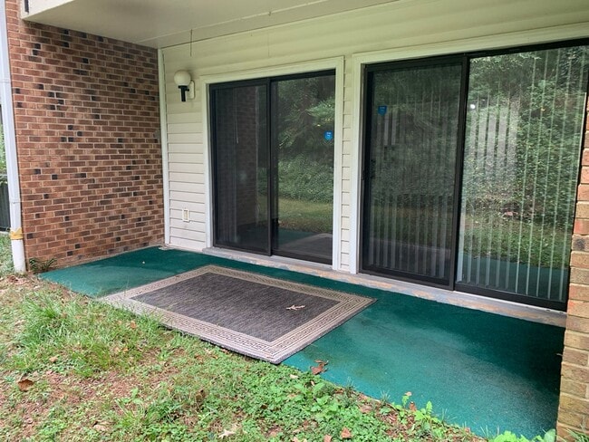 Building Photo - MAY 2025 RENT FREE--LOCATED NEAR CRABTREE-...