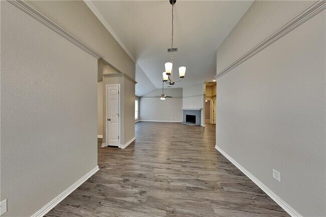 Building Photo - 355 Ridgemont Dr