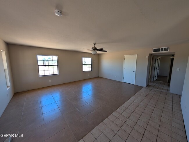 Building Photo - 13918 Wild Flower Dr