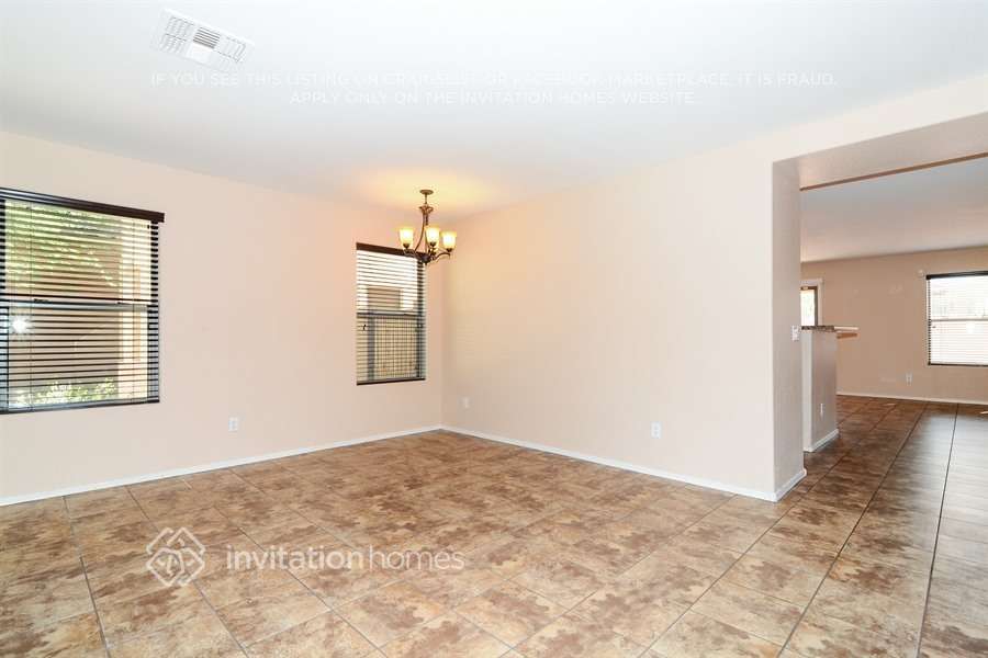 Building Photo - 17091 N 185th Dr