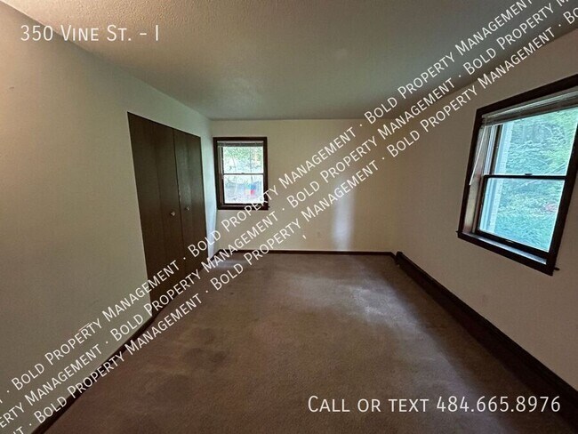 Building Photo - 350 Vine St