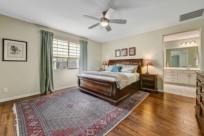 Building Photo - 10349 E Tumbleweed Ave