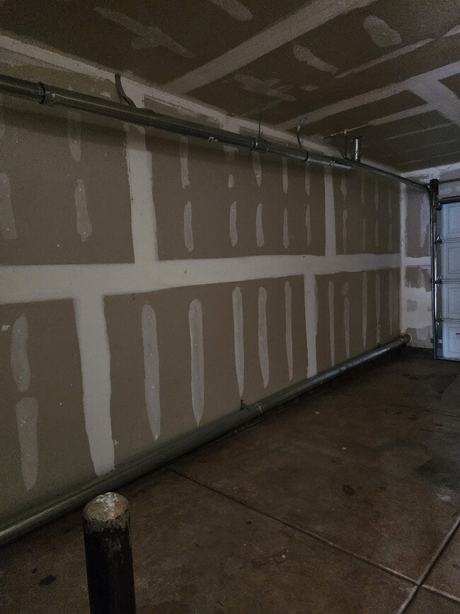 Building Photo - 150 Brookridge Dr