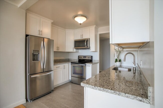 Building Photo - 2200 Pacific Ave