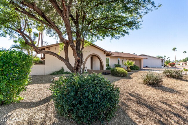 Building Photo - 3927 E Cortez St