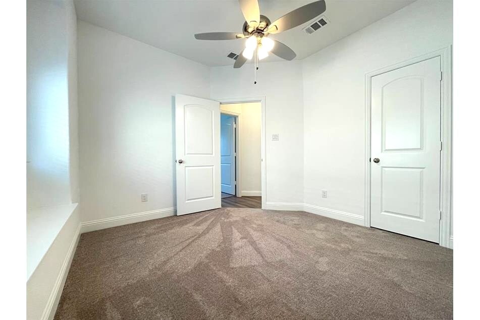 Building Photo - 2818 Diamondback Dr