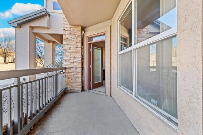 Building Photo - 605 Cougar Bluff Point