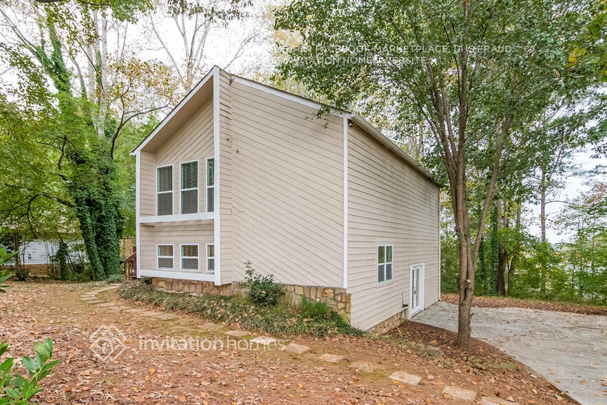 Building Photo - 183 W Putnam Ferry Rd