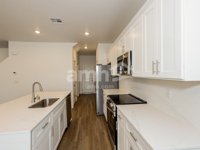 Building Photo - 9530 Aldersyde Dr
