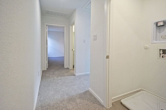 Building Photo - 12127 Floral Blossom