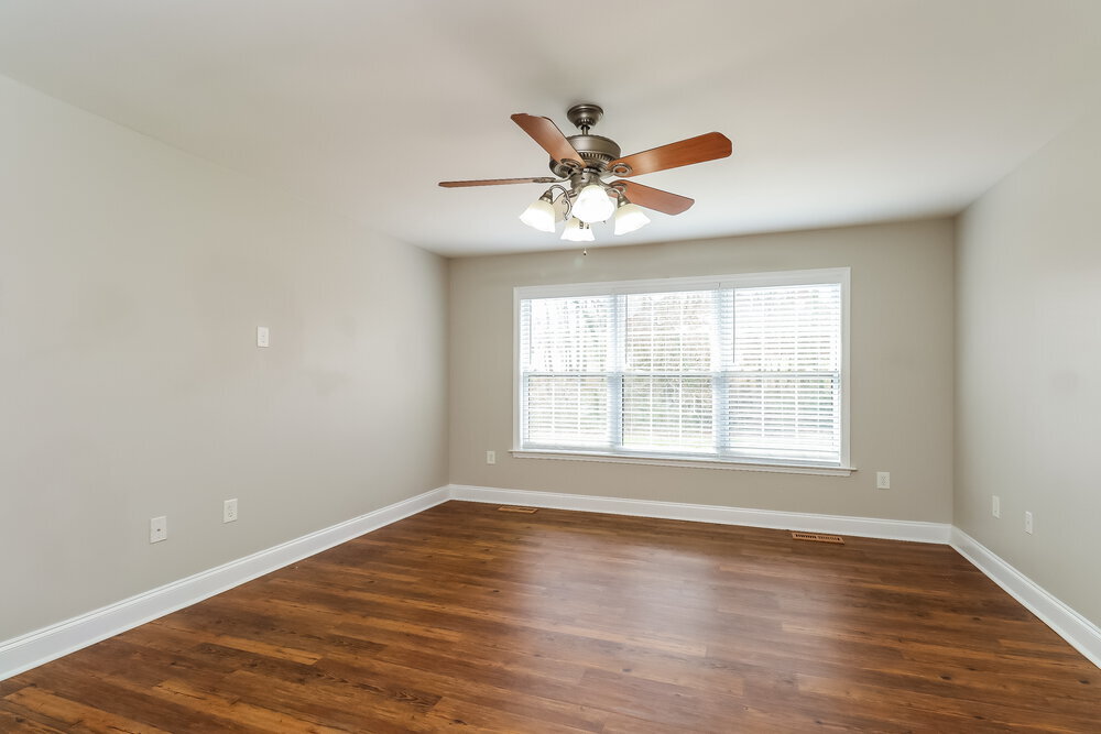 Building Photo - 104 Farmwood Dr