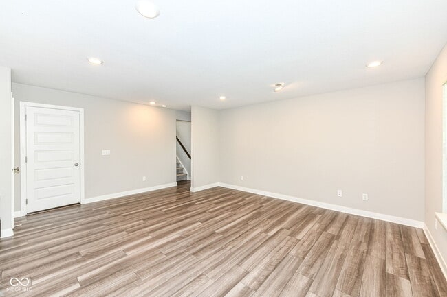 Building Photo - 6898 Sunstone Pl