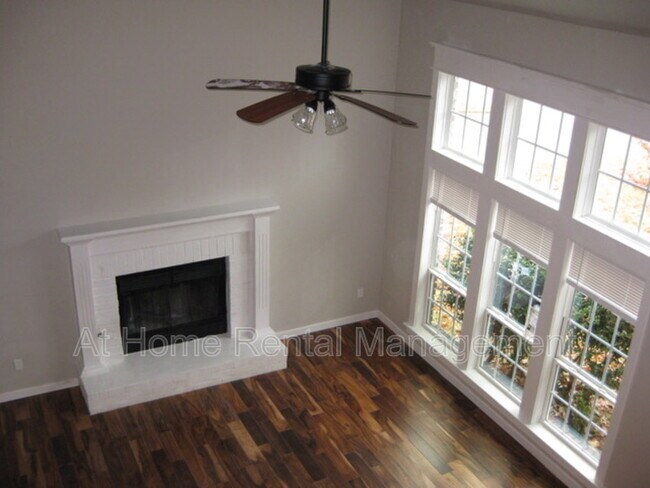 Building Photo - 9224 S Hudson Ave