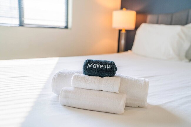 Building Photo - 914 N 4th St