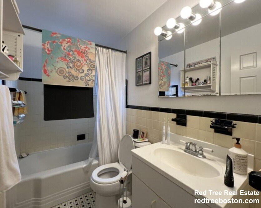 Building Photo - 2 Garden Ct