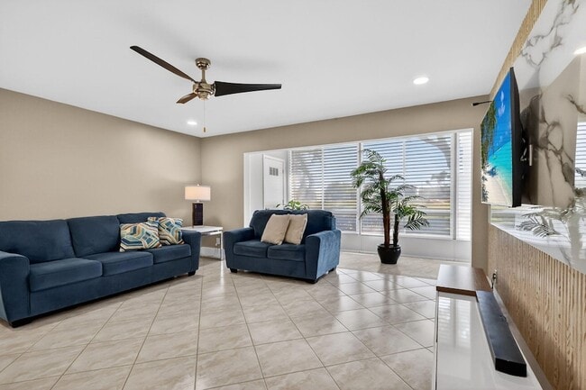 Building Photo - 492 Piedmont Ct