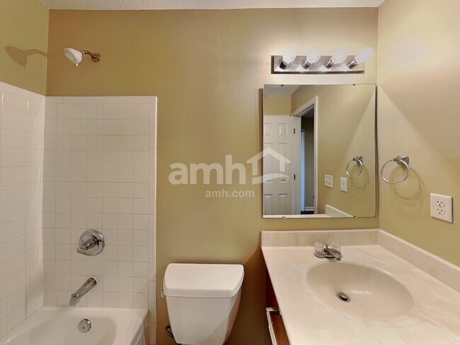 Building Photo - 1777 Woodstock Dr