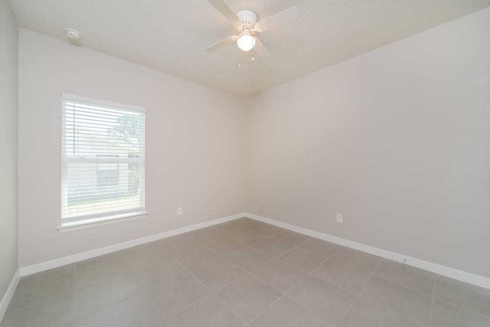 Building Photo - 326 Caldbeck Way