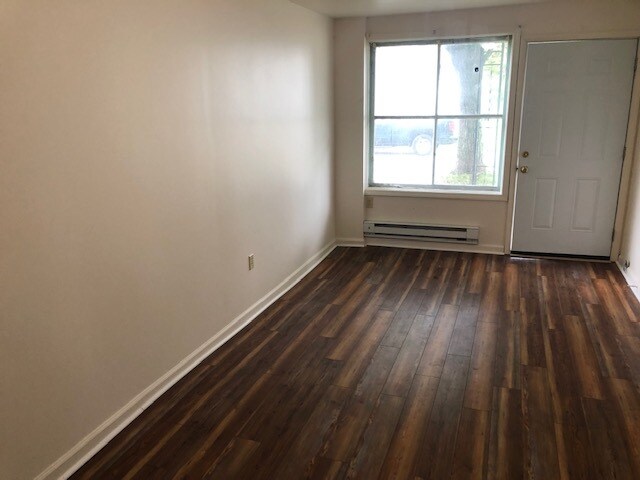 Living Room - 41 Henry St