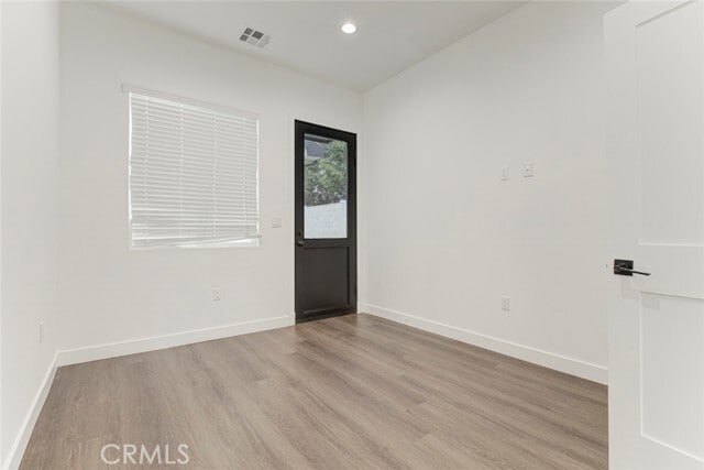 Building Photo - 6831 Bellaire Ave