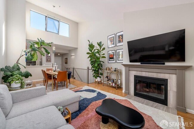 Building Photo - 2075 Sutter St