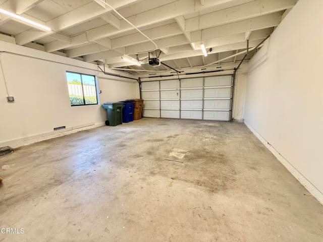 Building Photo - 2439 Chippewa Ln