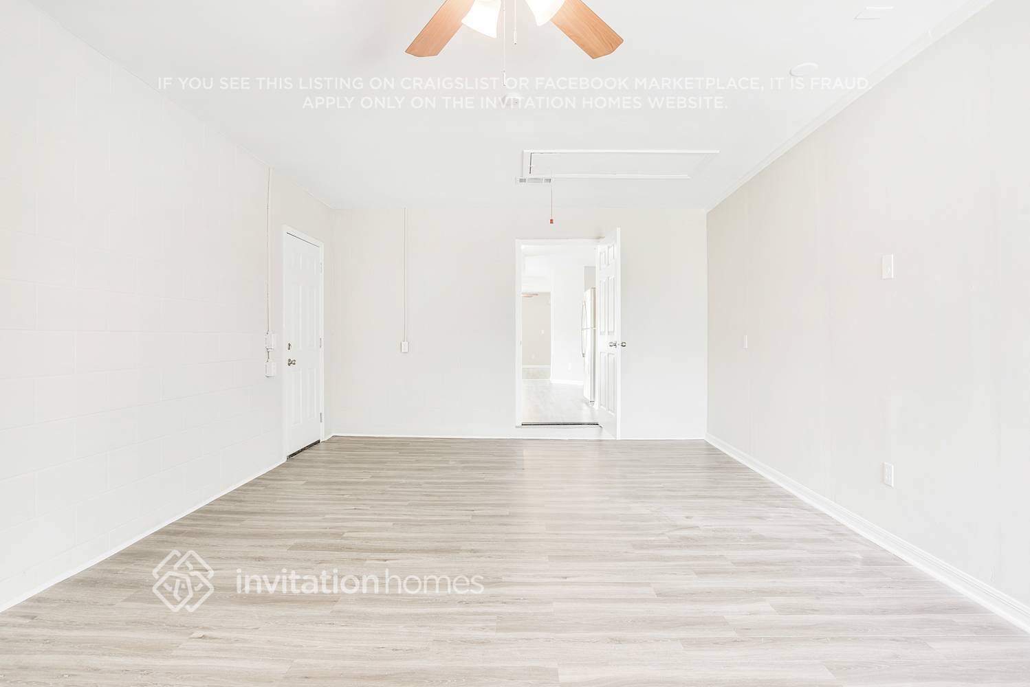 Building Photo - 408 Martigues Dr