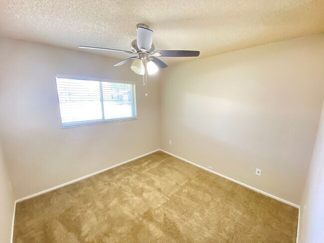 Building Photo - 603 Pheasant Ave