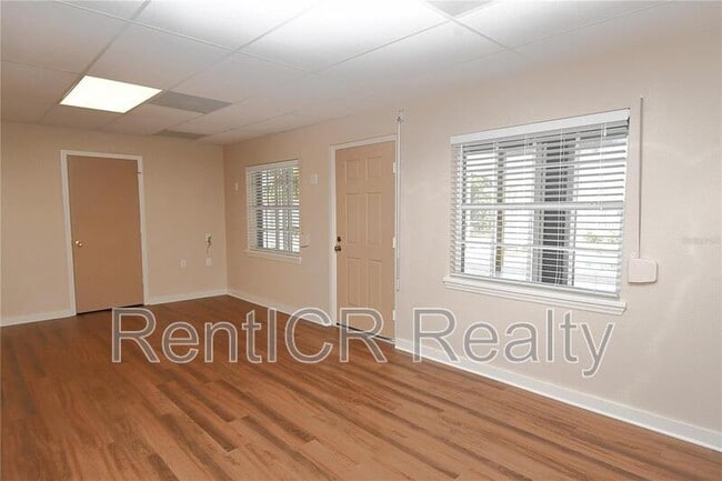 Building Photo - 116 Lorraine St