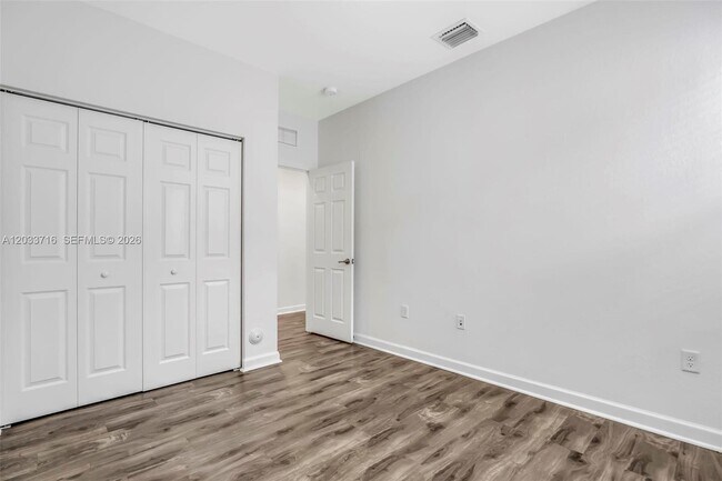 Building Photo - 3440 W 100th Terrace