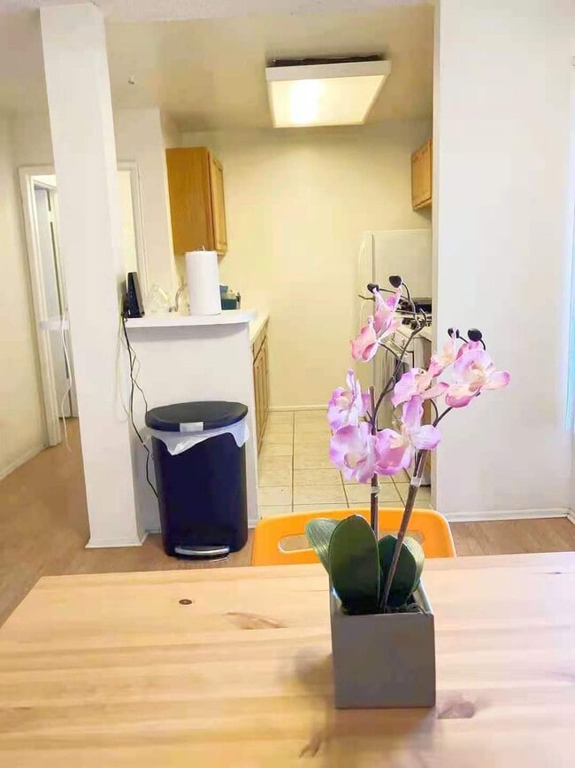 Building Photo - 11701 Texas Ave