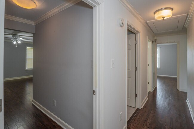 Building Photo - Cozy Updated Kingwood Home with 3 Bedrooms