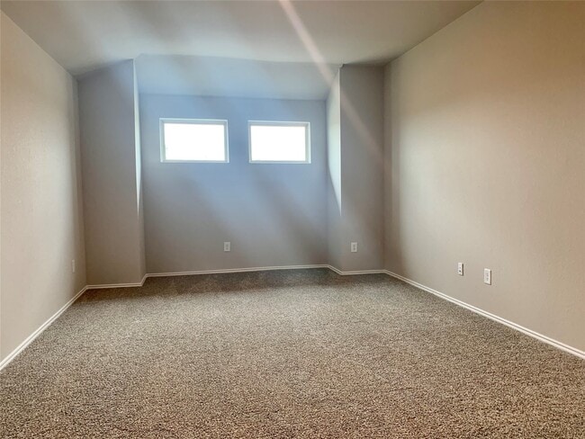 Building Photo - 4227 Isoletta Ct