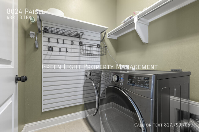 Building Photo - 8024 Paisley-
