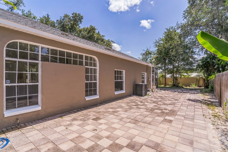 Building Photo - 4428 White Oak Cir