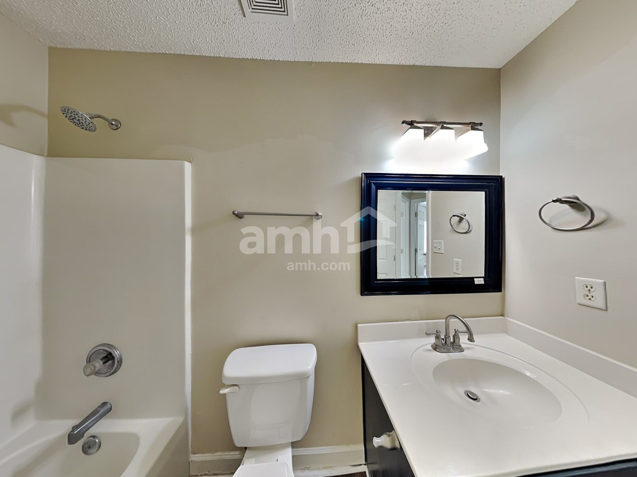 Building Photo - 4718 Winterberry Ln