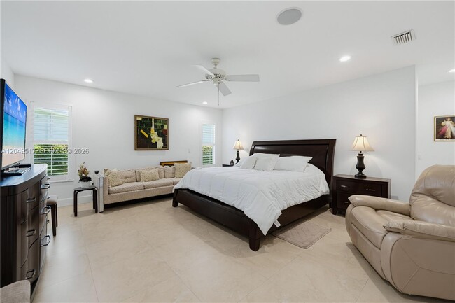 Building Photo - 14601 Pompano Dr