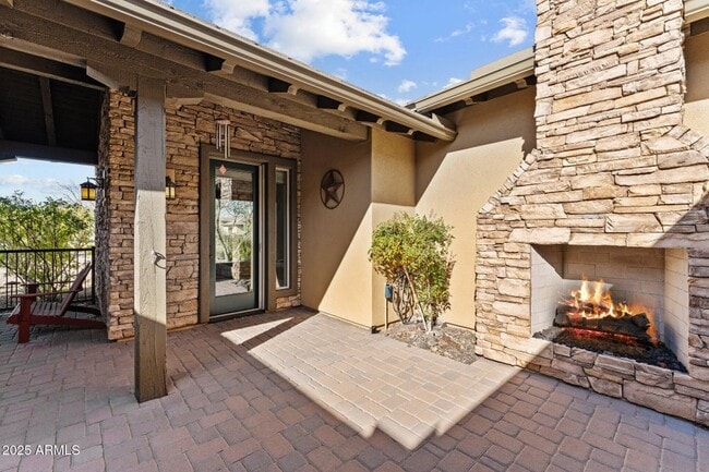 Building Photo - 3672 Ridgeview Ter